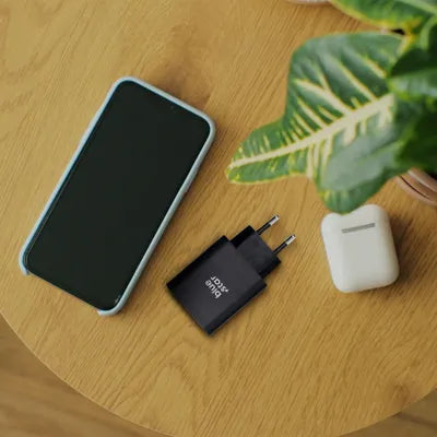 Caricabatterie per telefono Blue Star USB C + USB A QC4.0 PD 3A 25W TFB-TC-25WPD Nero