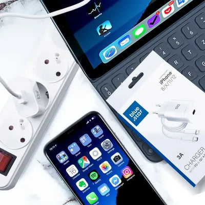 Caricabatterie per telefono Blue Star USB C QC4.0 PD 3A 18W + cavo USB C a Lightning TFK-TC-1099C bianco